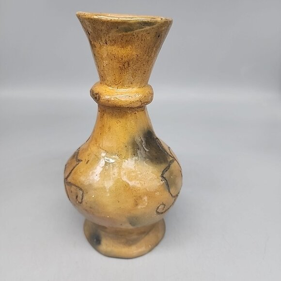 Vintage Stoneware Vase Beige Floral Etched 7" Pottery - Picture 4 of 5